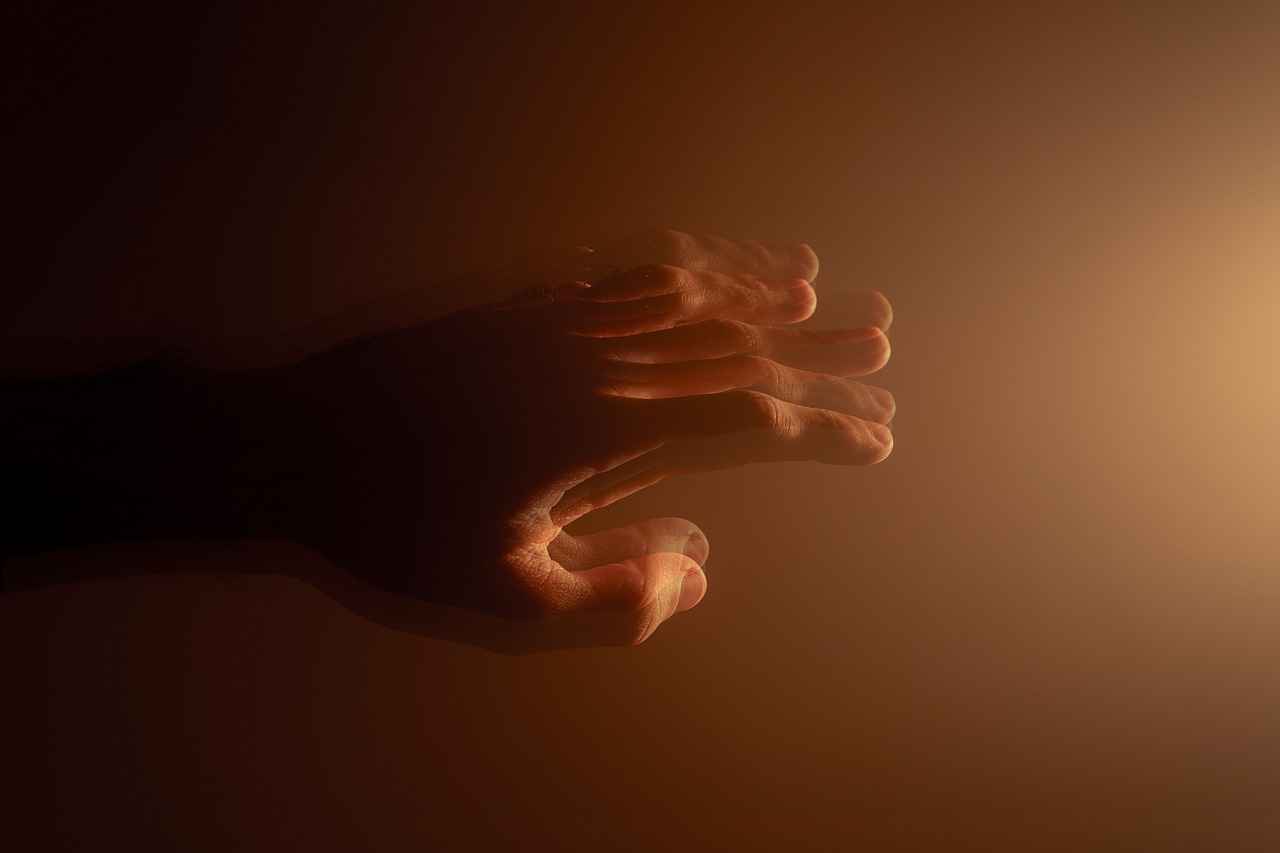 Derin Beyin Stimülasyonu (DBS): Parkinson ve Epilepsi Tedavisinde Nasıl Çalışır?